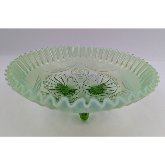Green Opalescent Ruffles & Rings Crimped Bowl by Jefferson Glass 9" Pattern #208 - Picture 1 of 12